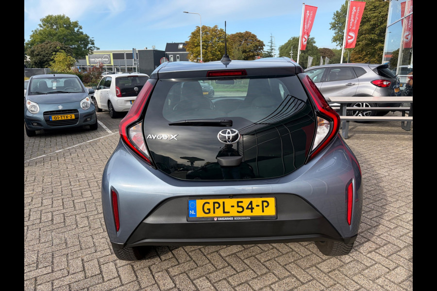 Toyota Aygo X 1.0 VVT-i MT Play
