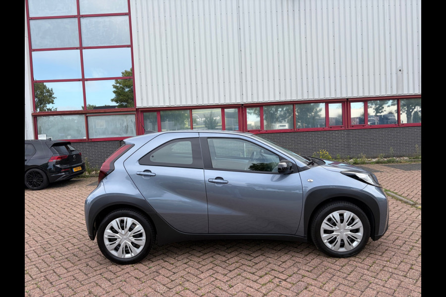 Toyota Aygo X 1.0 VVT-i MT Play
