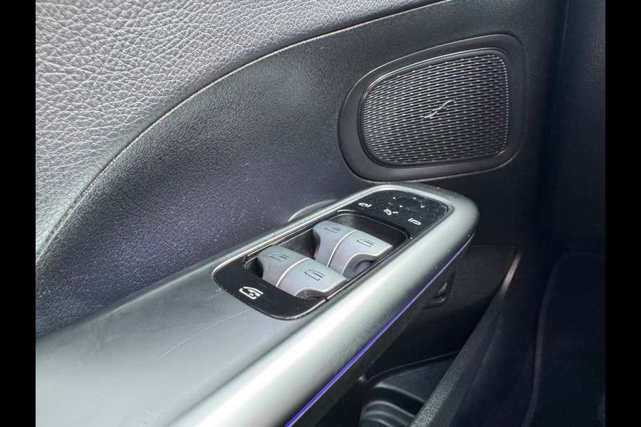 Mercedes-Benz C-Klasse 300 e AMG Line Panorama Camera Burmester