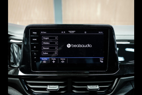 Volkswagen T-Roc 2.0 TSI 4Motion R Vol uitgevoerde T-roc met Akra uiterst netjes onderhouden