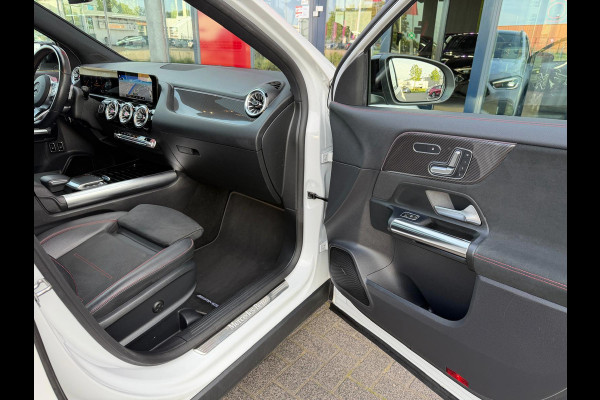 Mercedes-Benz GLA 250e Business Solution AMG Limited | Panorama | Memory Seats | Sfeerverlichting | Camera | Keyless |
