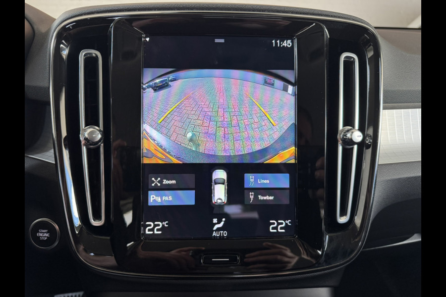 Volvo XC40 1.5 T3 Momentum Automaat Navi Camera Clima Carplay Adapt.cruiseTrekhaak ALl-Seasonbanden