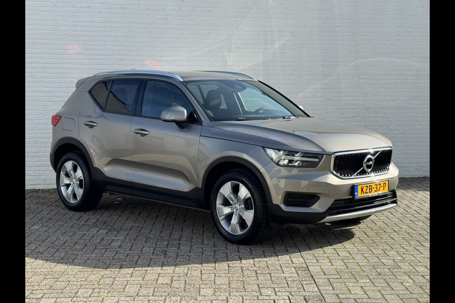 Volvo XC40 1.5 T3 Momentum Automaat Navi Camera Clima Carplay Adapt.cruiseTrekhaak ALl-Seasonbanden