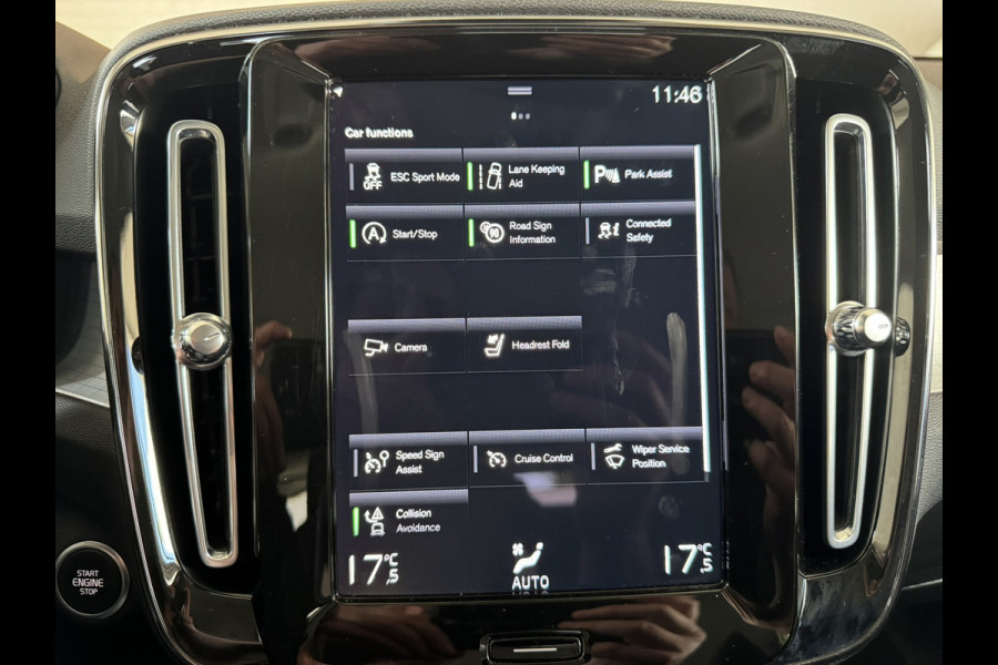 Volvo XC40 1.5 T3 Momentum Automaat Navi Camera Clima Carplay Adapt.cruiseTrekhaak ALl-Seasonbanden