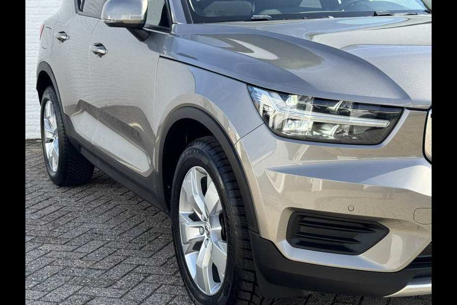 Volvo XC40 1.5 T3 Momentum Automaat Navi Camera Clima Carplay Adapt.cruiseTrekhaak ALl-Seasonbanden
