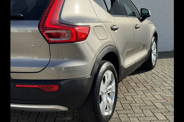 Volvo XC40 1.5 T3 Momentum Automaat Navi Camera Clima Carplay Adapt.cruiseTrekhaak ALl-Seasonbanden