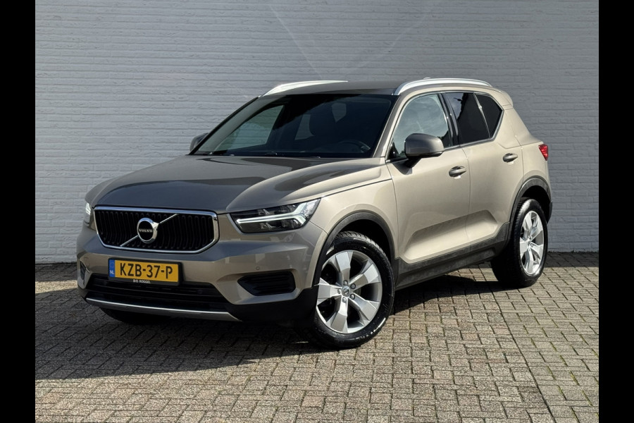Volvo XC40 1.5 T3 Momentum Automaat Navi Camera Clima Carplay Adapt.cruiseTrekhaak ALl-Seasonbanden