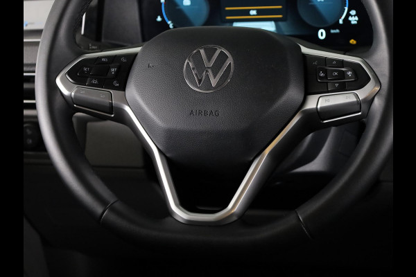 Volkswagen Transporter 2.0 TDI L2H1 30 PanAmericana DC Luxe Dubbel Cabine | Stylingpakket | Trekhaak | Laadruimtebetimmering