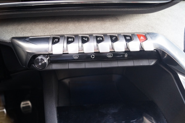 Peugeot 3008 1.2 PureTech 130pk GT -NAVI-ECC-CAM-TREKHAAK-
