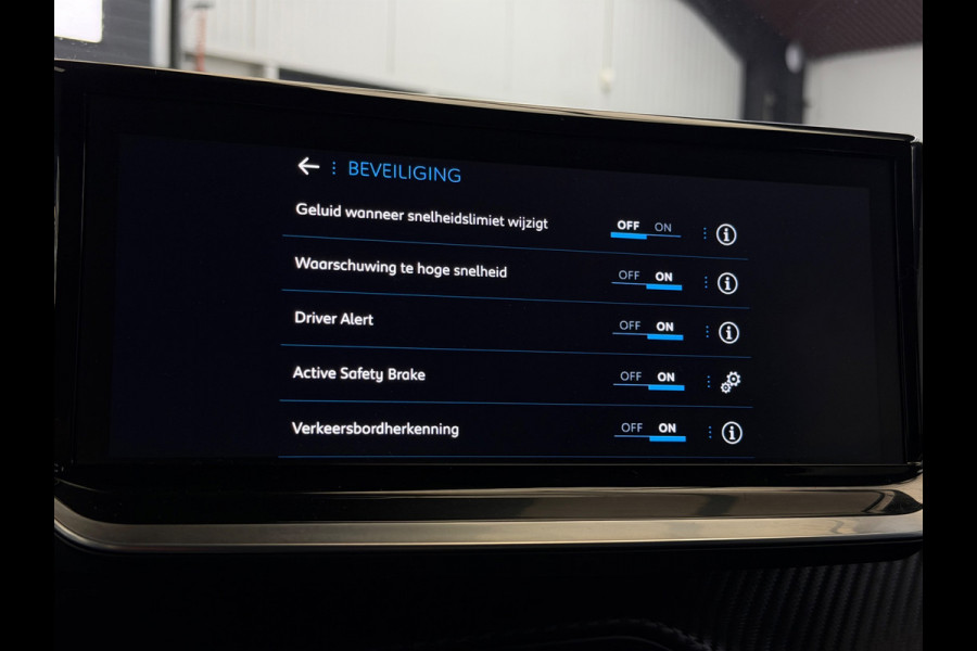 Peugeot 208 1.2 Hybrid 110 e-DCS6 Active CarPlay