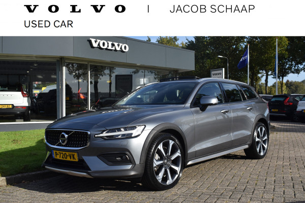 Volvo V60 Cross Country B4 211PK AWD Intro Edition | DIESEL | Trekhaak | BLIS | HUD | H&K | 360 Camera | Pano |