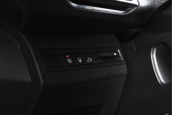 Peugeot 3008 1.2 PureTech Blue Lease GT 131 PK | black pakket | S/K-Panodak | Dig. Cockpit | Adapt. Cruise | Stoelverw. | PDC | Camera | NAV + App. Connect | ECC | Elek. Klep | LM 19" |