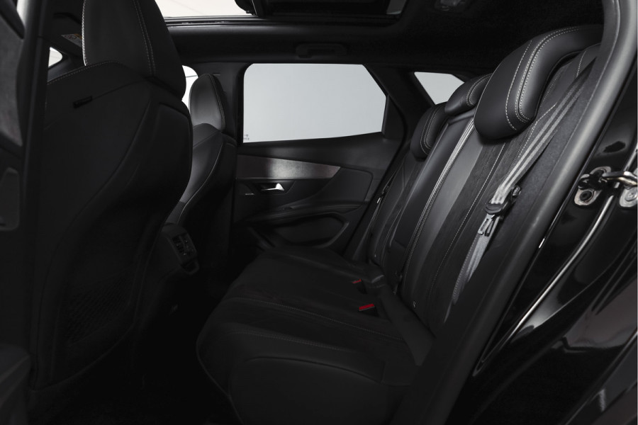 Peugeot 3008 1.2 PureTech Blue Lease GT 131 PK | black pakket | S/K-Panodak | Dig. Cockpit | Adapt. Cruise | Stoelverw. | PDC | Camera | NAV + App. Connect | ECC | Elek. Klep | LM 19" |