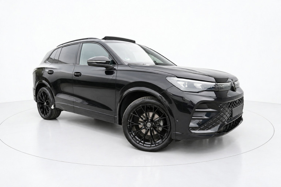 Volkswagen Tiguan 1.5 eTSI 3x R Line PANO IQ HEAD UP H&K 360
