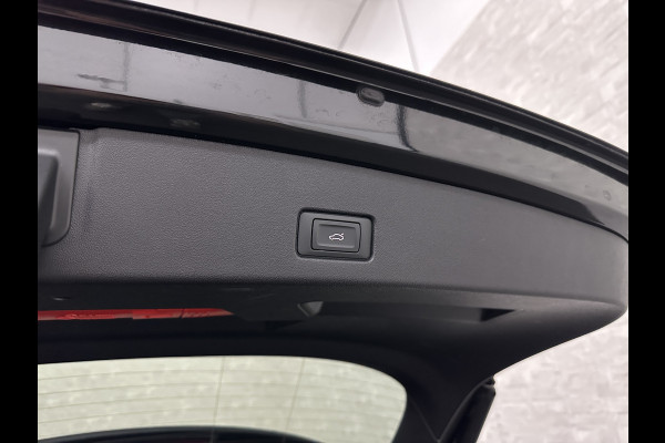 Audi Q4 e-tron 40 S-Line | Sportstoelen | Headup | Leder | 20" | MMI Pro | Zwarte hemelbekleding | 6x Q4 OP VOORRAAD! | Wegklapbare Trekhaak | Privacyglas | Btw auto | 28885,= ex btw. | Bovag garantie.