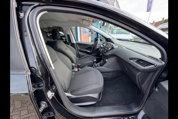 Peugeot 208 1.2 PureTech Active 2018 ZWART AIRCO APK NAP!