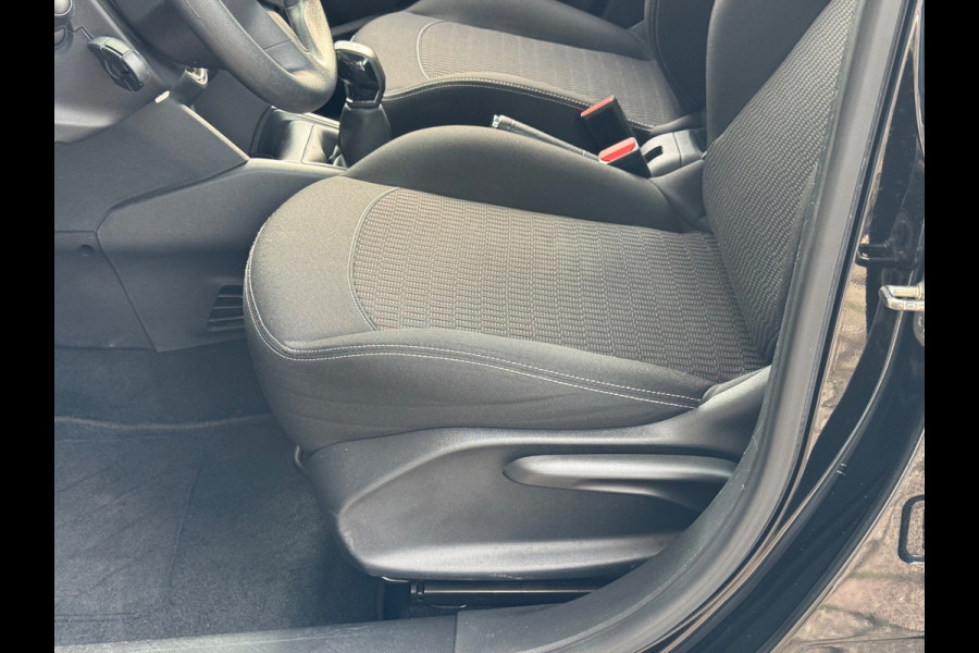 Peugeot 208 1.2 PureTech Active 2018 ZWART AIRCO APK NAP!
