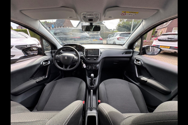 Peugeot 208 1.2 PureTech Active 2018 ZWART AIRCO APK NAP!