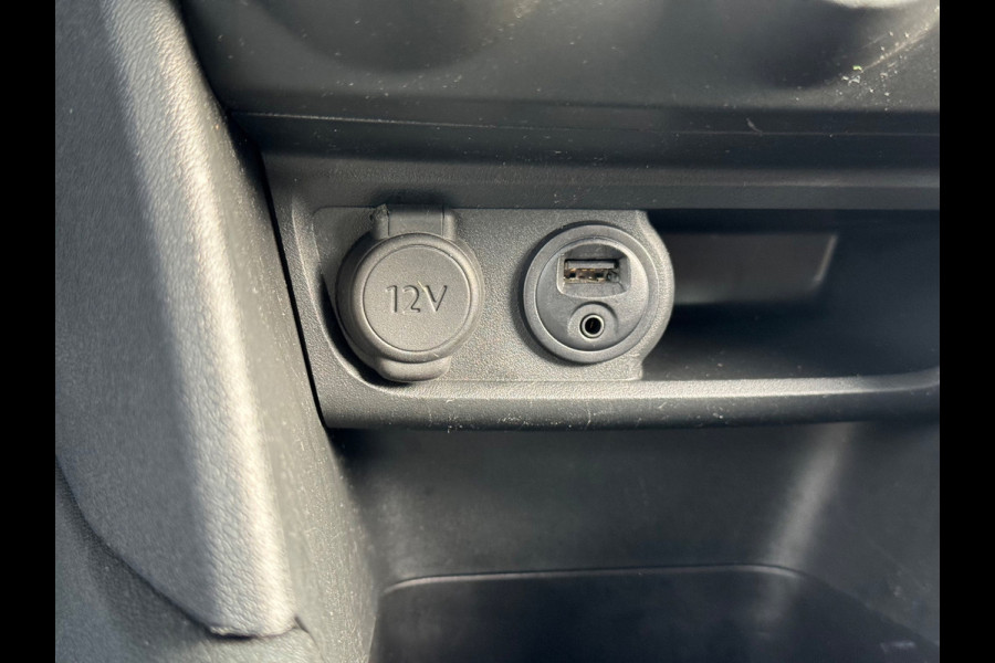 Peugeot 208 1.2 PureTech Active 2018 ZWART AIRCO APK NAP!