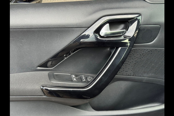 Peugeot 208 1.2 PureTech Active 2018 ZWART AIRCO APK NAP!