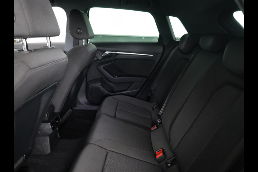Audi A3 Sportback 30 TFSI Pro Line 110 pk S-tronic | Navigatie via App | Achteruitrijcamera  | Cruise control | LED koplampen | Apple carplay/ Android auto |
