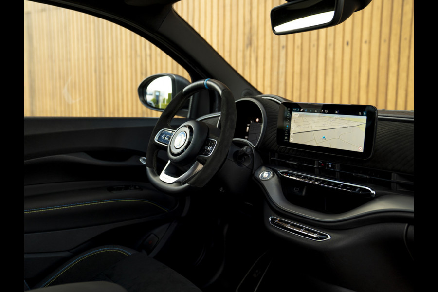 Abarth 500 Turismo 42 kWh | Panoramadak | Stoelverwarming | Camera