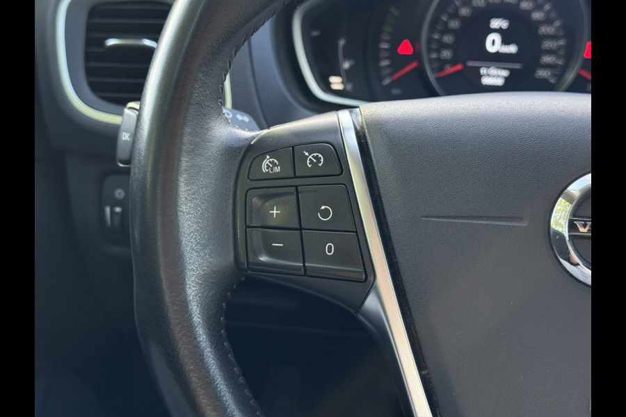 Volvo V40 2.0 T2 Momentum | Navi, PDC, Cruise, Trekhaak afn., Climate |