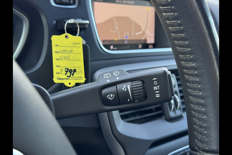 Volvo V40 2.0 T2 Momentum | Navi, PDC, Cruise, Trekhaak afn., Climate |