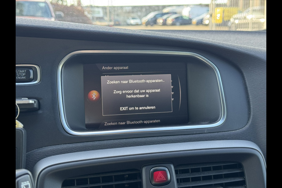 Volvo V40 2.0 T2 Momentum | Navi, PDC, Cruise, Trekhaak afn., Climate |