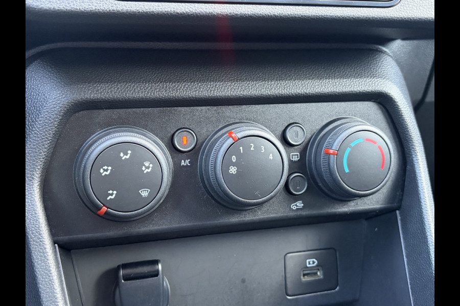 Dacia Jogger 7-Pers 1.0 TCe 100 ECO-G 7p. Carplay Dakrails 7 Persoons
