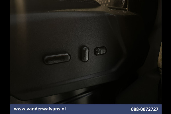 Ford Transit 2.0 TDCI 130pk L3H2 Euro6 Airco | Camera | Navigatie | Cruisecontrol | Stoelverwaming Verwarmde voorruit, Elektrisch verstelbare bestuurdersstoel, Parkeersensoren, Bijrijdersbank