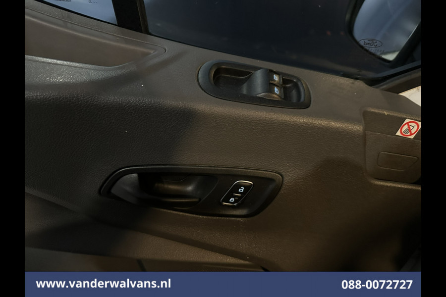 Ford Transit 2.0 TDCI 130pk L3H2 Euro6 Airco | Camera | Navigatie | Cruisecontrol | Stoelverwaming Verwarmde voorruit, Elektrisch verstelbare bestuurdersstoel, Parkeersensoren, Bijrijdersbank