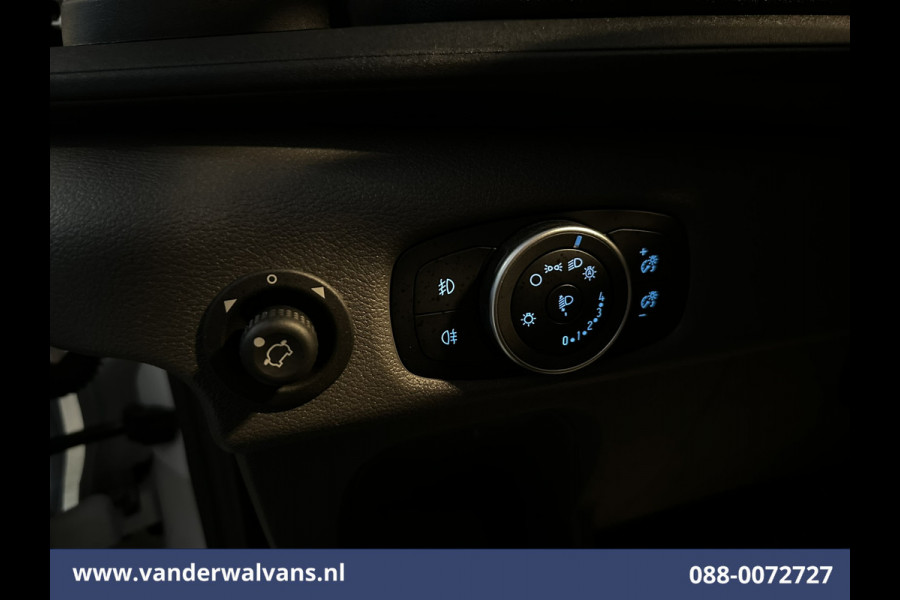 Ford Transit 2.0 TDCI 130pk L3H2 Euro6 Airco | Camera | Navigatie | Cruisecontrol | Stoelverwaming Verwarmde voorruit, Elektrisch verstelbare bestuurdersstoel, Parkeersensoren, Bijrijdersbank