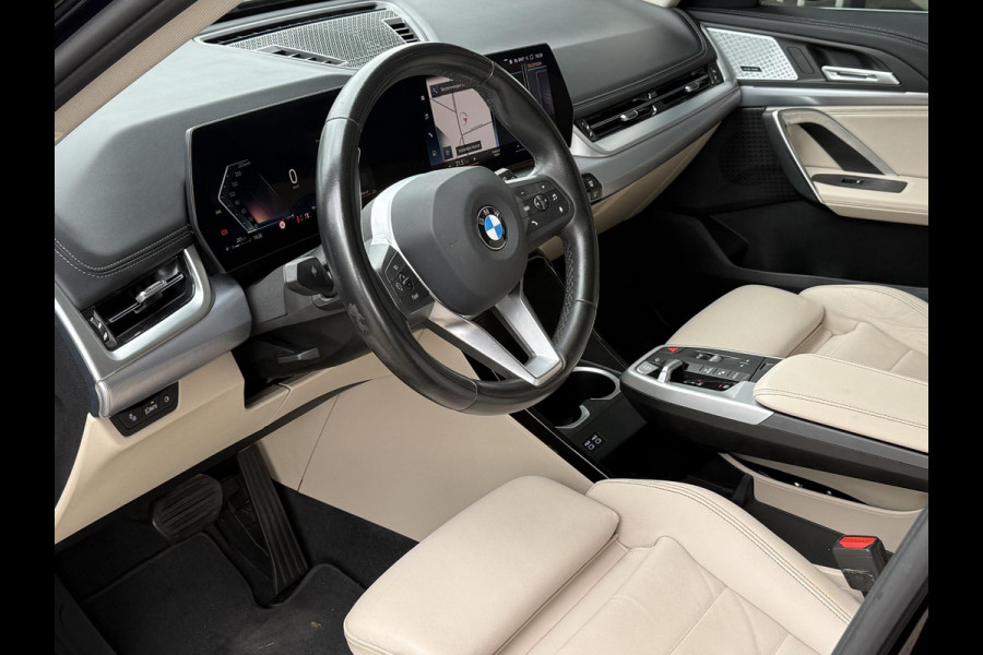 BMW X1 xDrive23i X LINE | PANORAMA | ELEKTRISCHE STOELEN | SPORTSTOELEN | LEDER | HARMAN KARDON | NEDERLANDE AUTO |