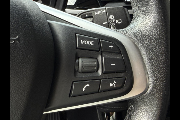 BMW X1 xDrive25i X LINE | PANORAMA | NAVIGATIE PLUS | STOELVERWARMING | CAMERA | HEAD UP |