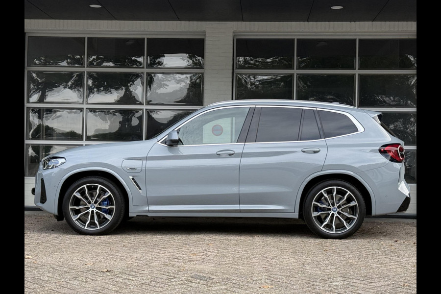 BMW X3 xDrive30e M SPORT | PANORAMA | M SPORT REMMEN | CAMERA | LASER | SAFETY PAKKET | HEAD UP |