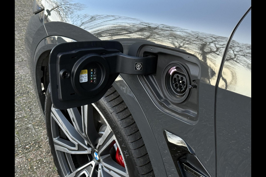 BMW X5 xDrive50e M SPORT PRO | PANORAMA | HARMAN KARDON | TREKHAAK | M STOELEN | ICONIC GLOW |