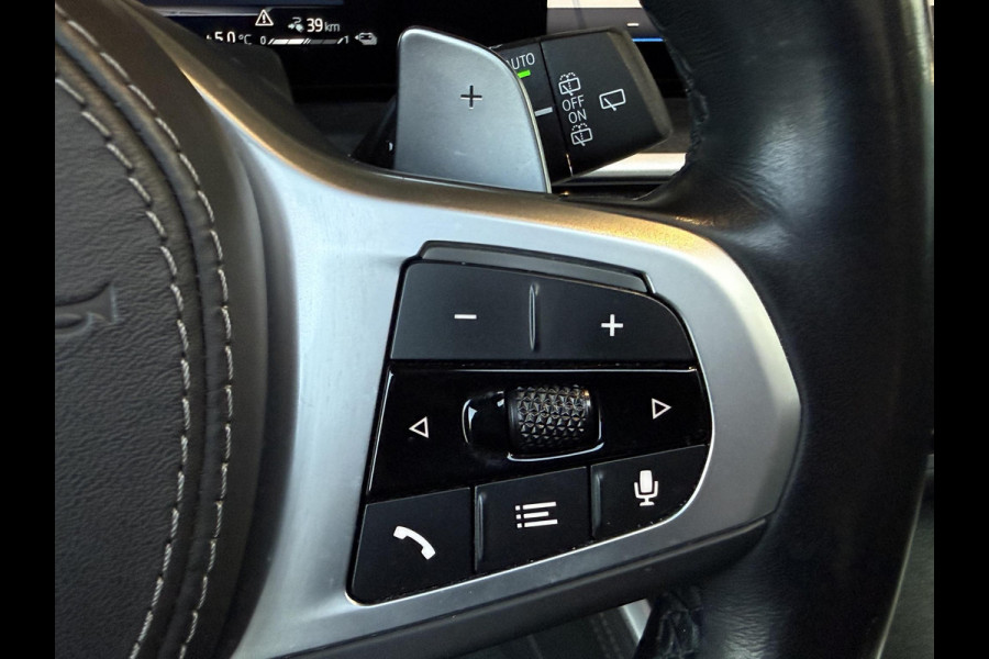 BMW X5 xDrive50e M SPORT PRO | PANORAMA | HARMAN KARDON | TREKHAAK | M STOELEN | ICONIC GLOW |