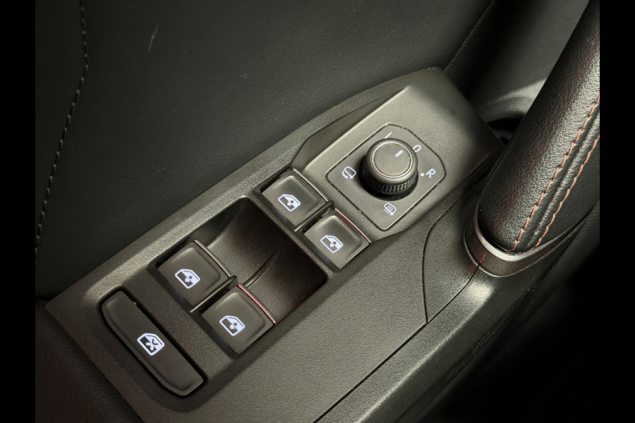 CUPRA Leon Sportstourer 1.4 e-Hybrid VZ Performance|Keyless|Matrix LED|Camera|Kuipstoelen