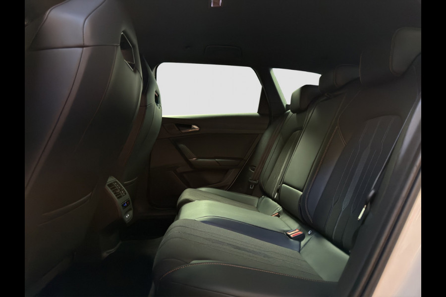 CUPRA Leon Sportstourer 1.4 e-Hybrid VZ Performance|Keyless|Matrix LED|Camera|Kuipstoelen