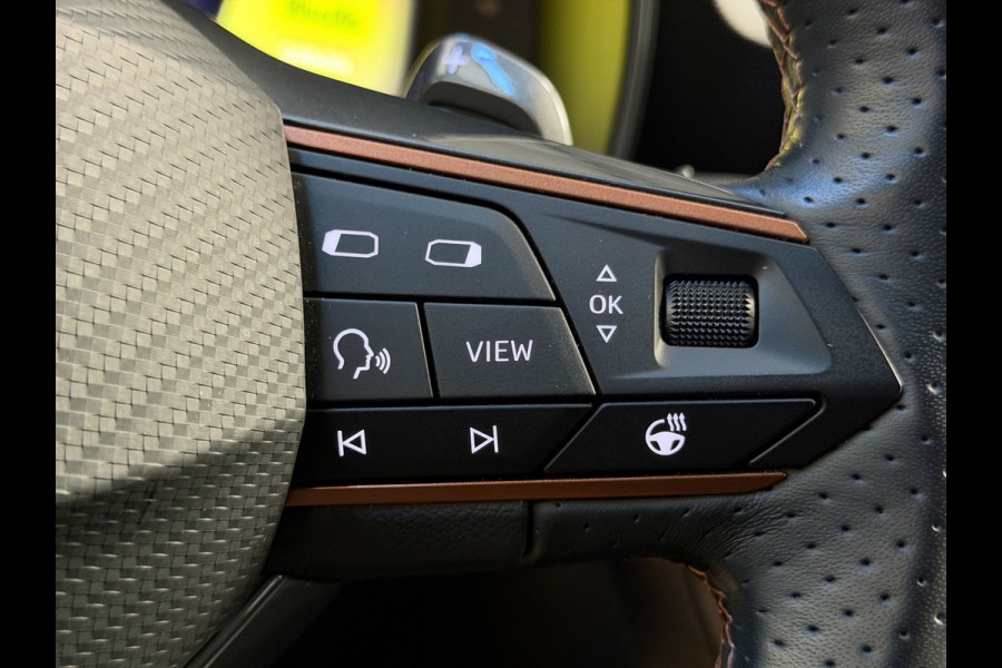 CUPRA Leon Sportstourer 1.4 e-Hybrid VZ Performance|Keyless|Matrix LED|Camera|Kuipstoelen