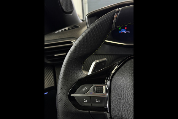 Peugeot 2008 1.2 Hybrid 145 GT CarPlay 360° Camera