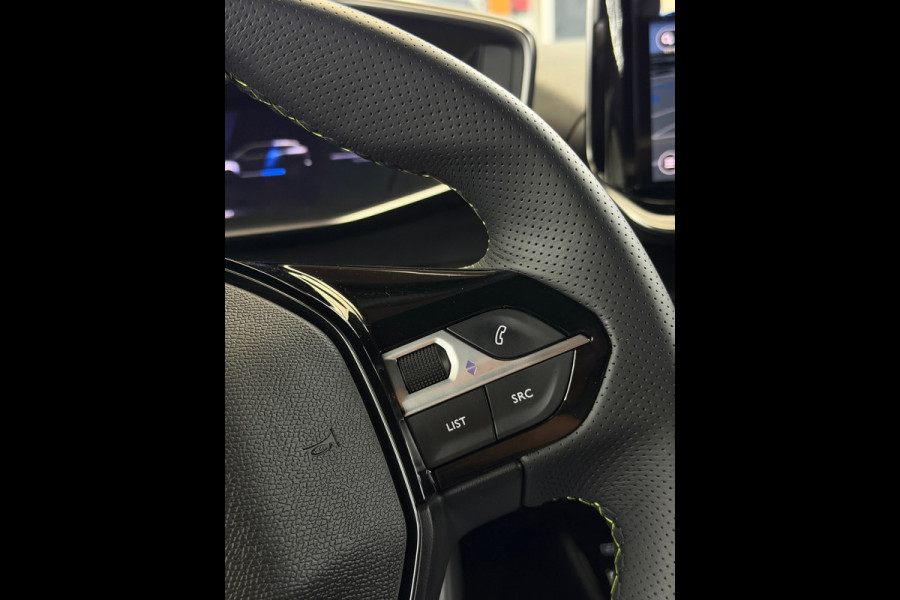 Peugeot 2008 1.2 Hybrid 145 GT CarPlay 360° Camera