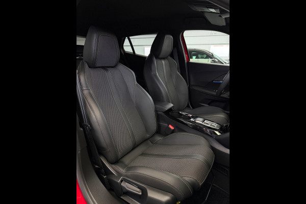 Peugeot 2008 1.2 Hybrid 145 GT CarPlay 360° Camera