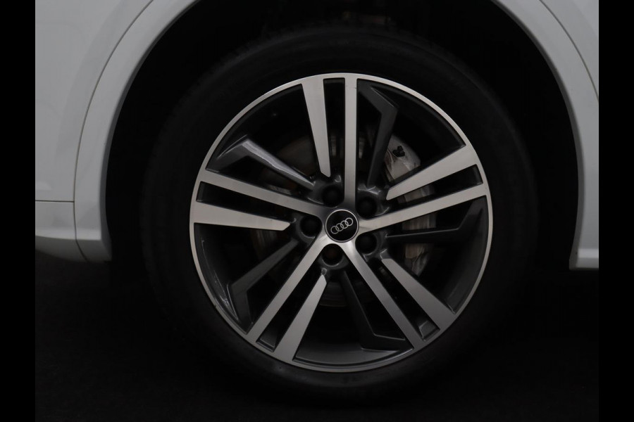 Audi Q5 55 TFSI e quattro Competition | SOH 91.8% | Leder | Panoramadak | Adaptive cruise | Virtual Dashboard | Stoelverwarming | Camera | Park assist |