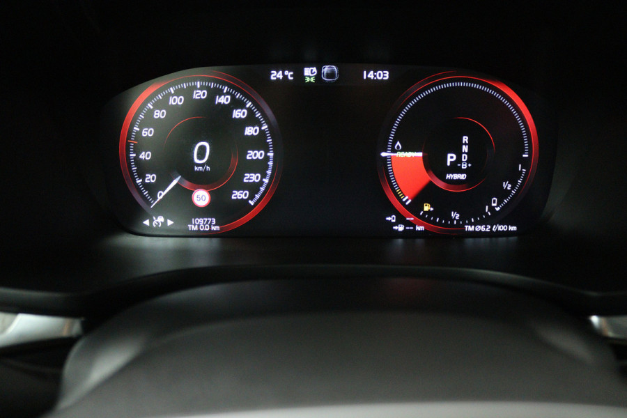 Volvo V60 2.0 T6 Recharge AWD Inscription (PANORAMADAK, TREKHAAK, CAMERA, STOELVERWARMING, ELEKTR STOELEN)