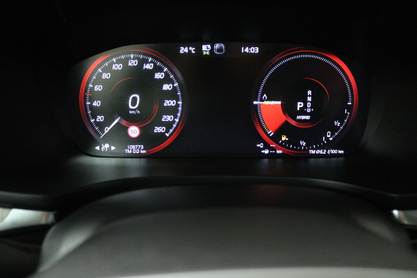 Volvo V60 2.0 T6 Recharge AWD Inscription (PANORAMADAK, TREKHAAK, CAMERA, STOELVERWARMING, ELEKTR STOELEN)