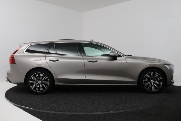 Volvo V60 2.0 T6 Recharge AWD Inscription (PANORAMADAK, TREKHAAK, CAMERA, STOELVERWARMING, ELEKTR STOELEN)