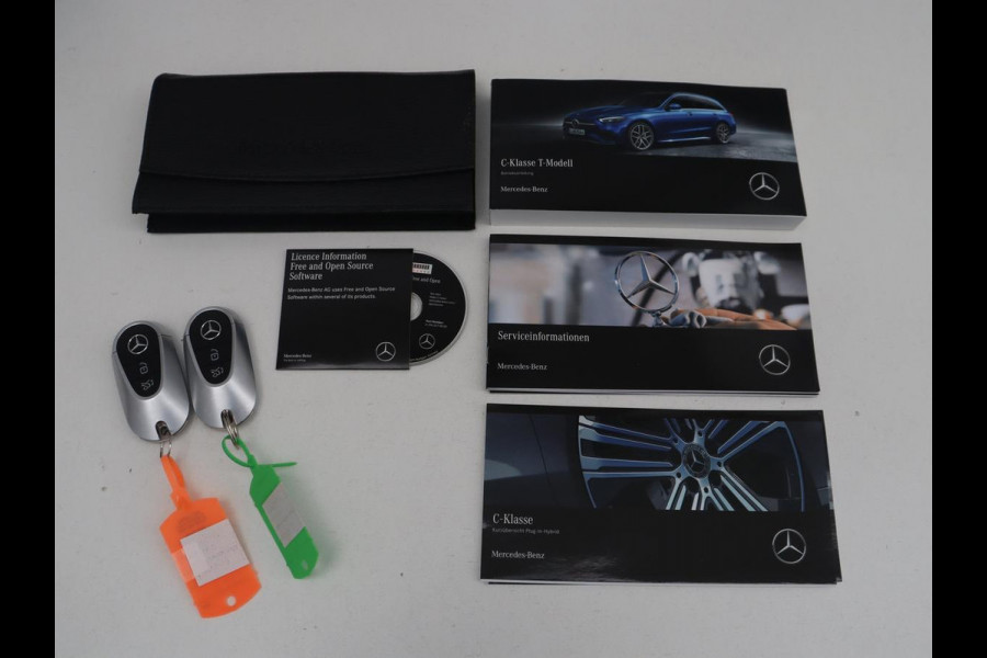 Mercedes-Benz C-Klasse 300 E Estate Avantgarde | SOH 97.6% | 360 camera | Adaptive cruise | Memory | Stoelverwarming | Sfeerverlichting | Carplay | Full LED |