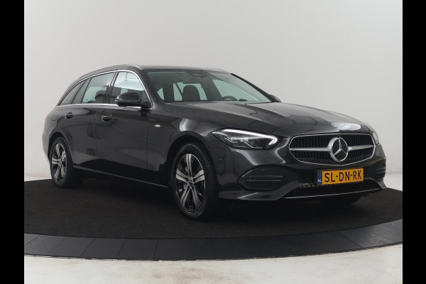 Mercedes-Benz C-Klasse 300 E Estate Avantgarde | SOH 97.6% | 360 camera | Adaptive cruise | Memory | Stoelverwarming | Sfeerverlichting | Carplay | Full LED |